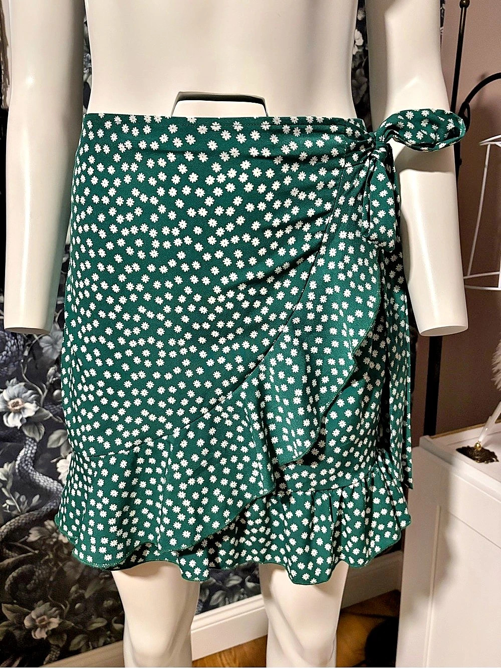 Green Floral Ruffle Mini Skirt Medium